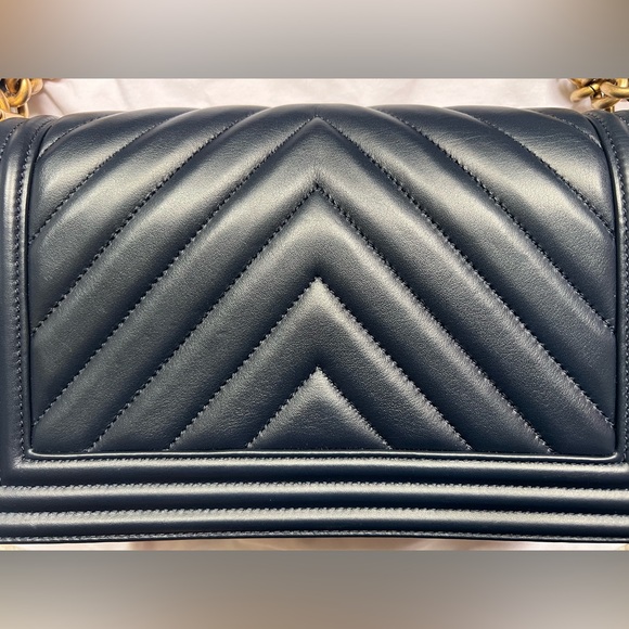 Authentic Chanel Medium Flap Lambskin Le Boy Chevron Navy & Brushed Gold - Picture 12 of 16